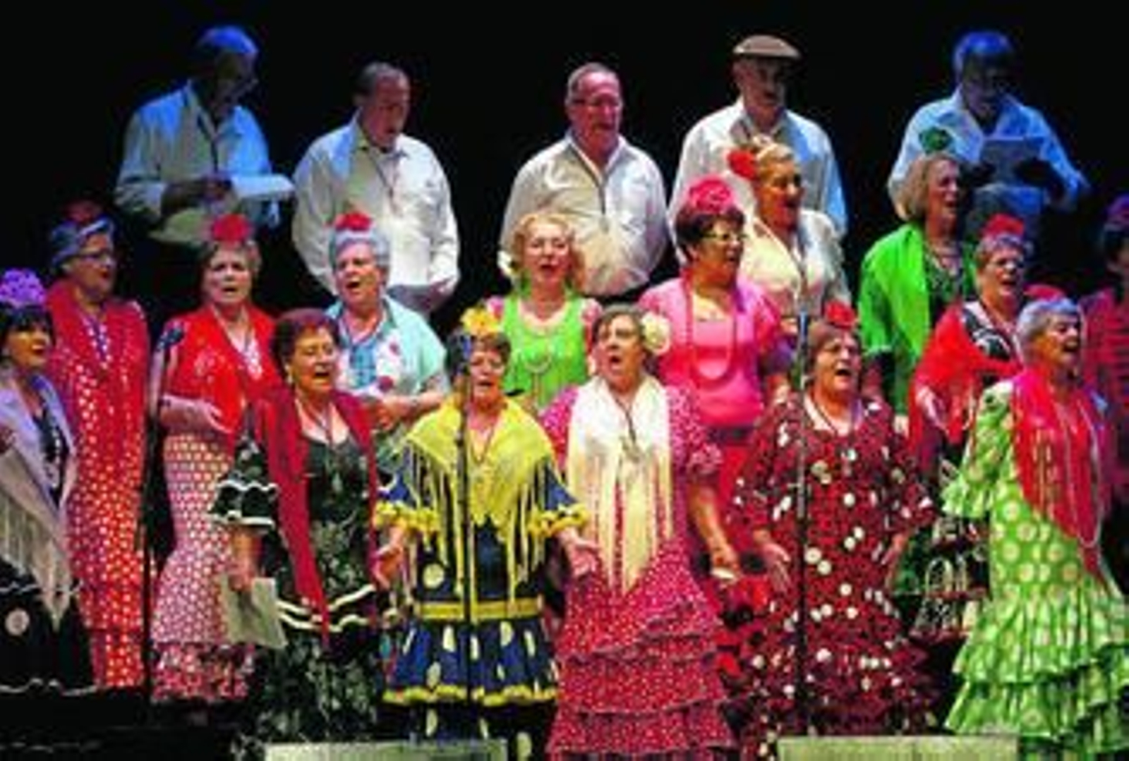 Un coro rociero actuando en la pasada edición del encuentro intergeneracional.