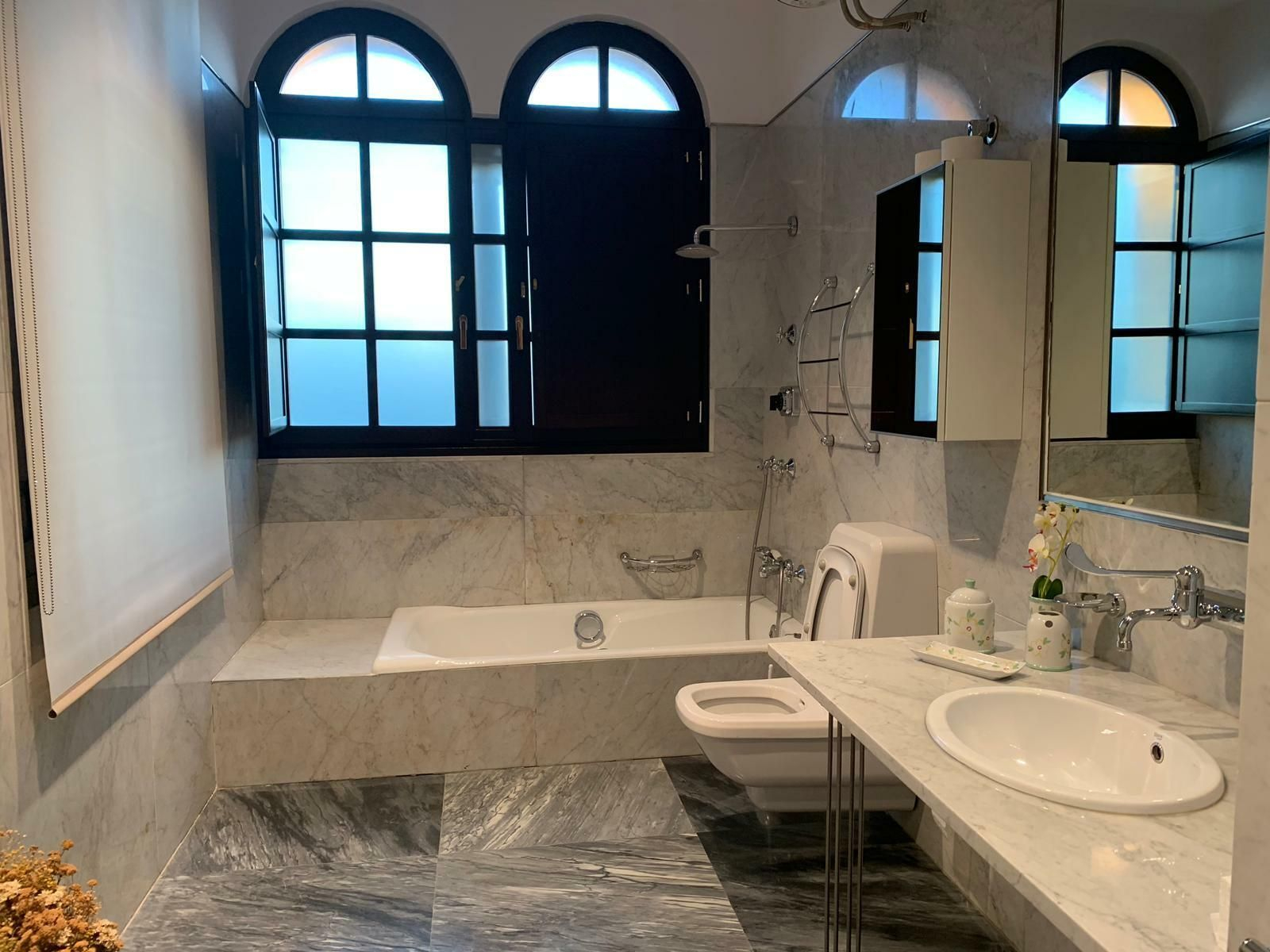 Bañera con jacuzzi en el Palacio de San Telmo