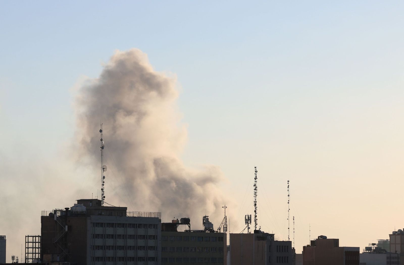 Las fotos de los bombardeos en Irán y Líbano