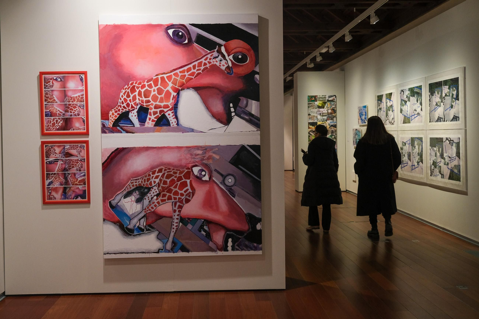 Imágenes de la inauguración de una exposición de Luis Gordillo en el Espacio Santa Clara