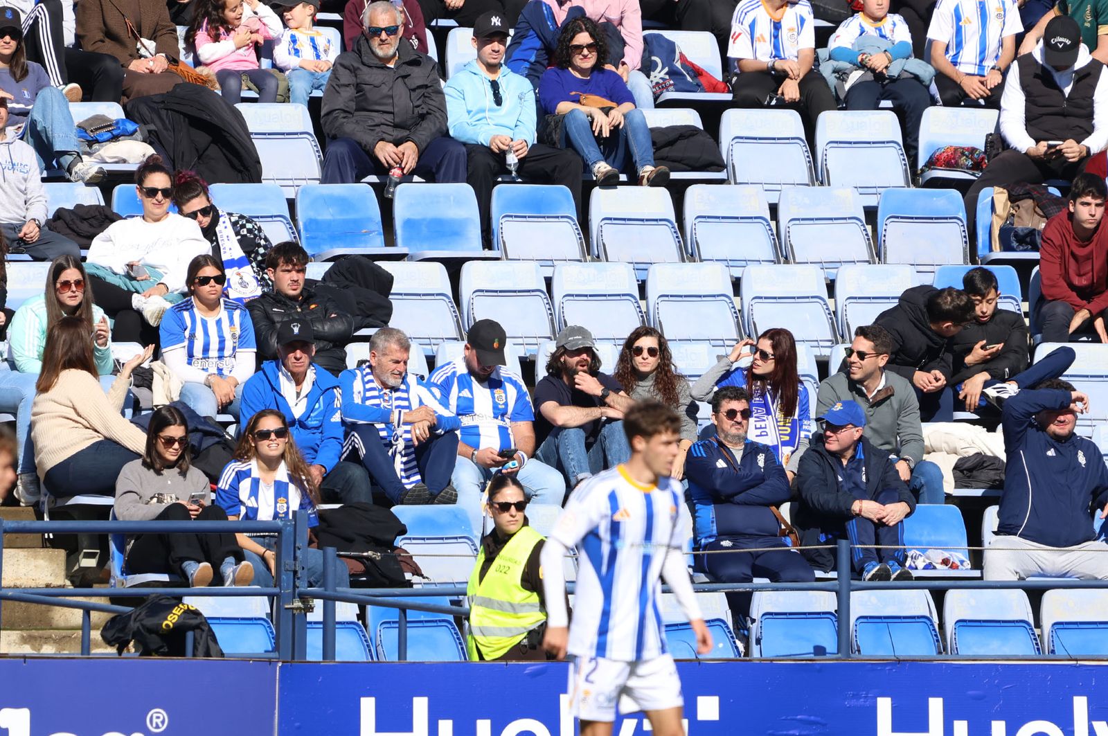 Búscate en las gradas del Nuevo Colombino durante el Recre-Estepona