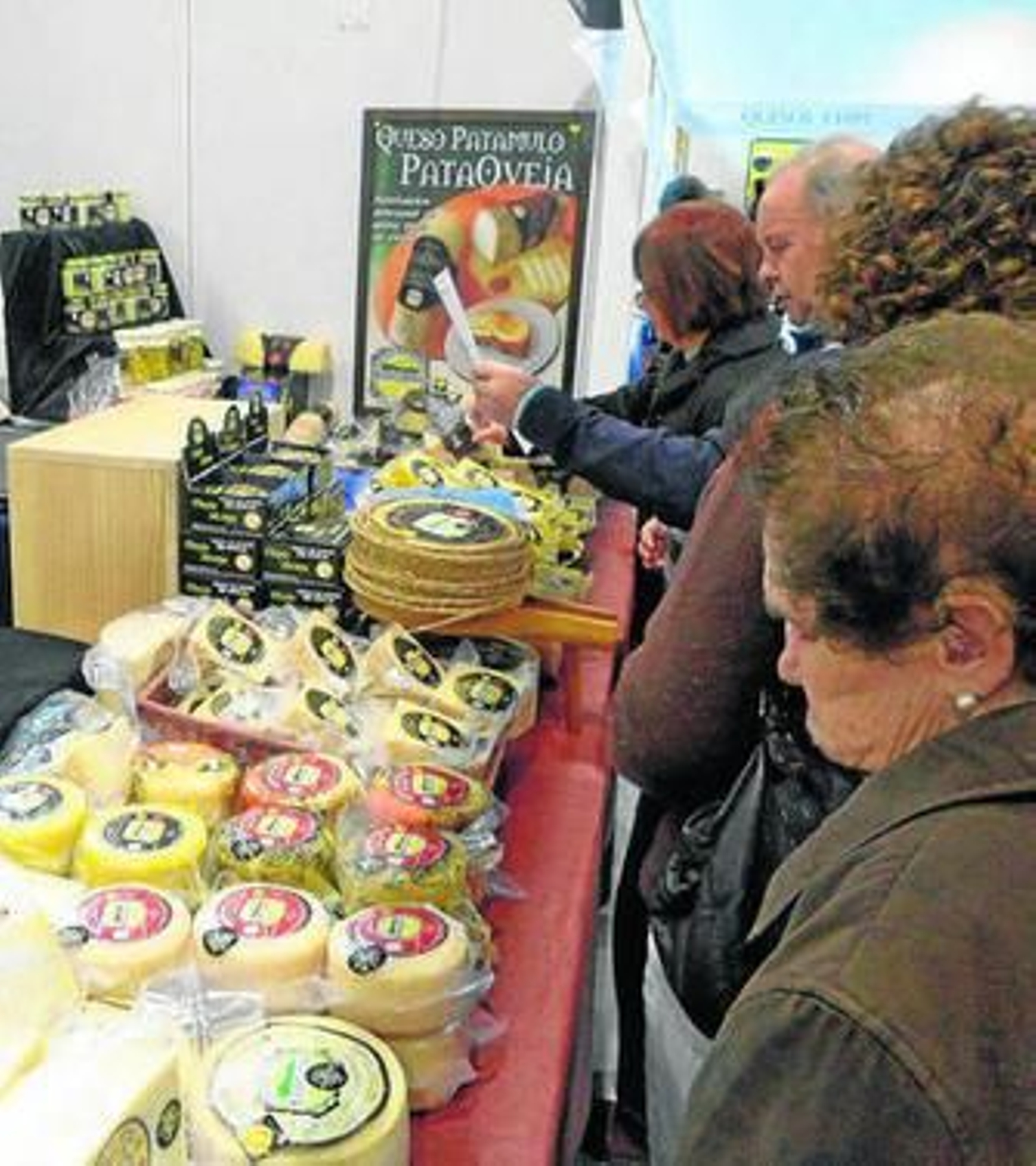 Expositor en la pasada edición del Mercado del Queso de Aracena.