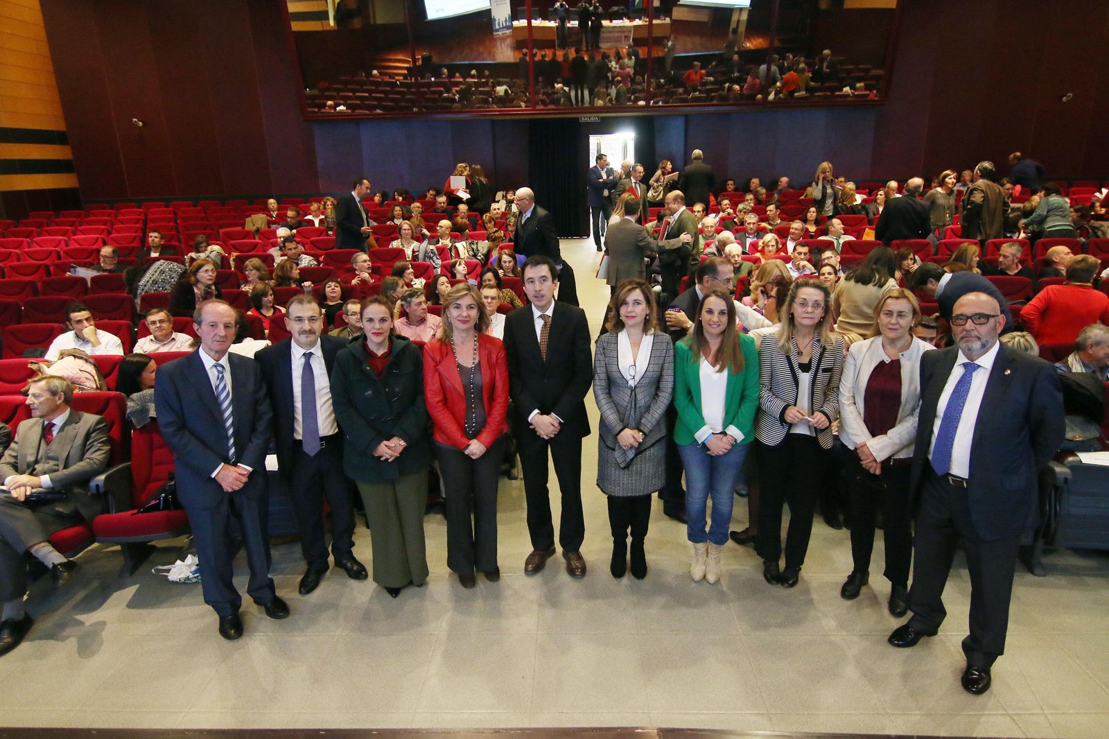 Foto de familia de la inauguración del encuentro nacional de inspectores.