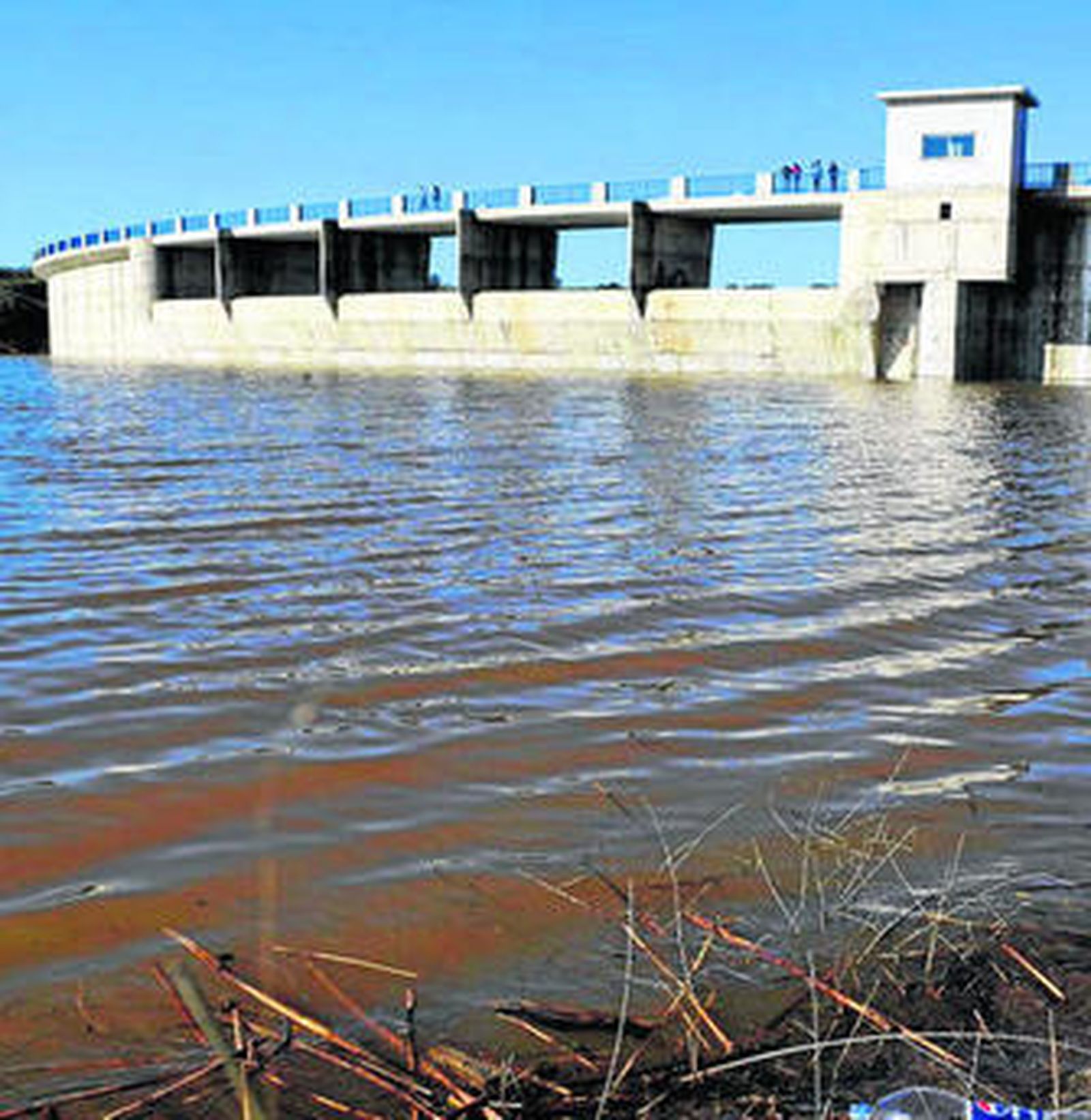 Embalse de La Colada, en el que desde hoy se permite navegar.