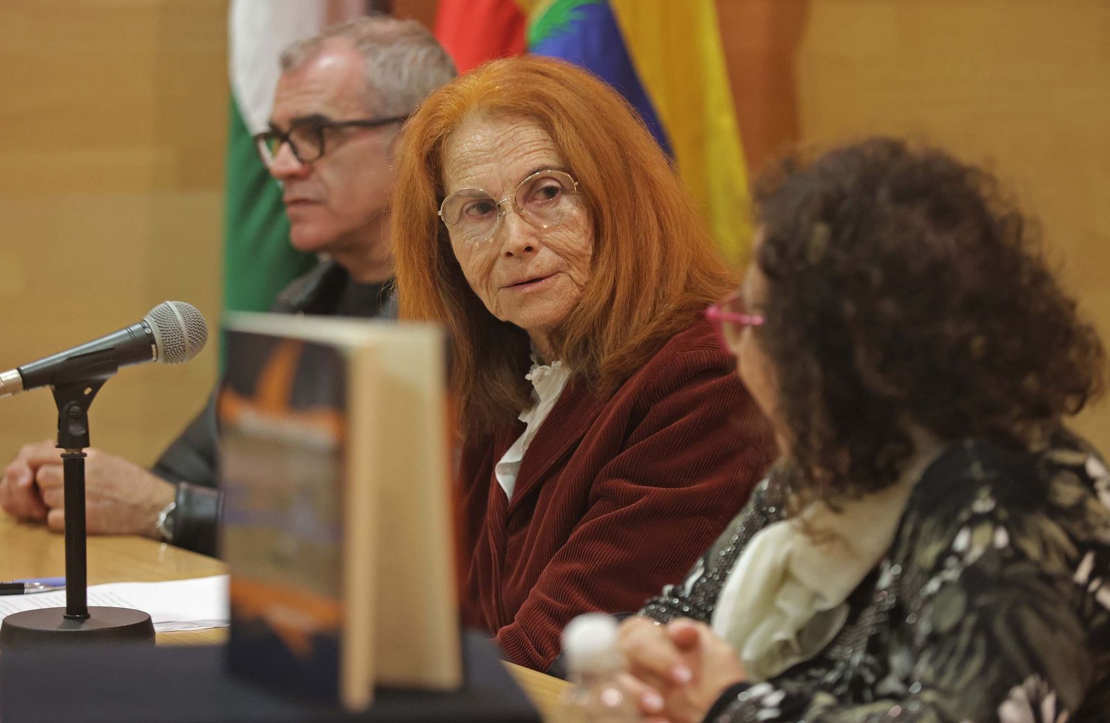 La presentación del libro 'No hay viaje en vano' de Josefina Núñez Montoya, en imágenes