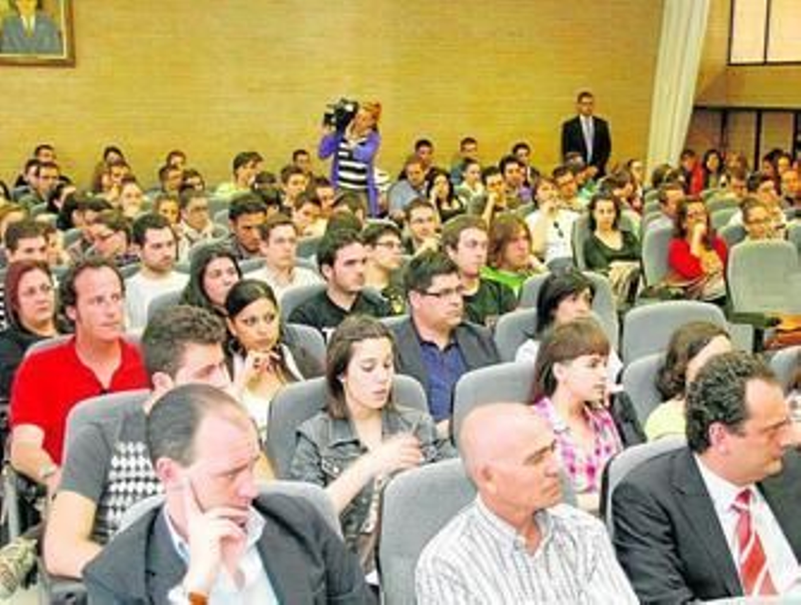 El jurista Gregorio Peces-Barba se dirigió a los asistentes de modo muy directo.