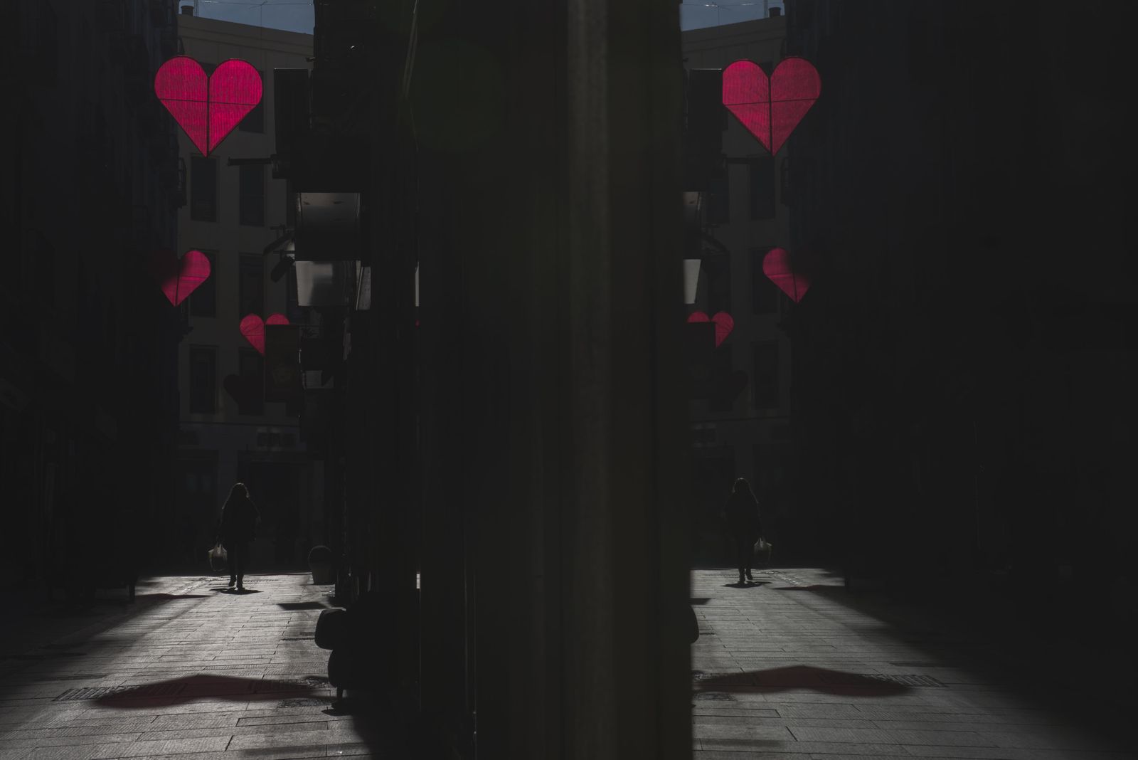 Granada se llena de corazones