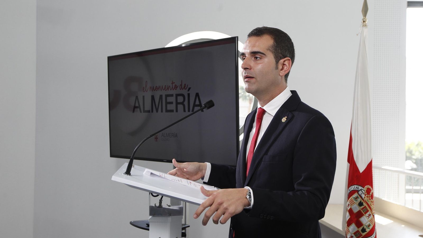 Soporte de vídeos para reforzar el discurso del alcalde