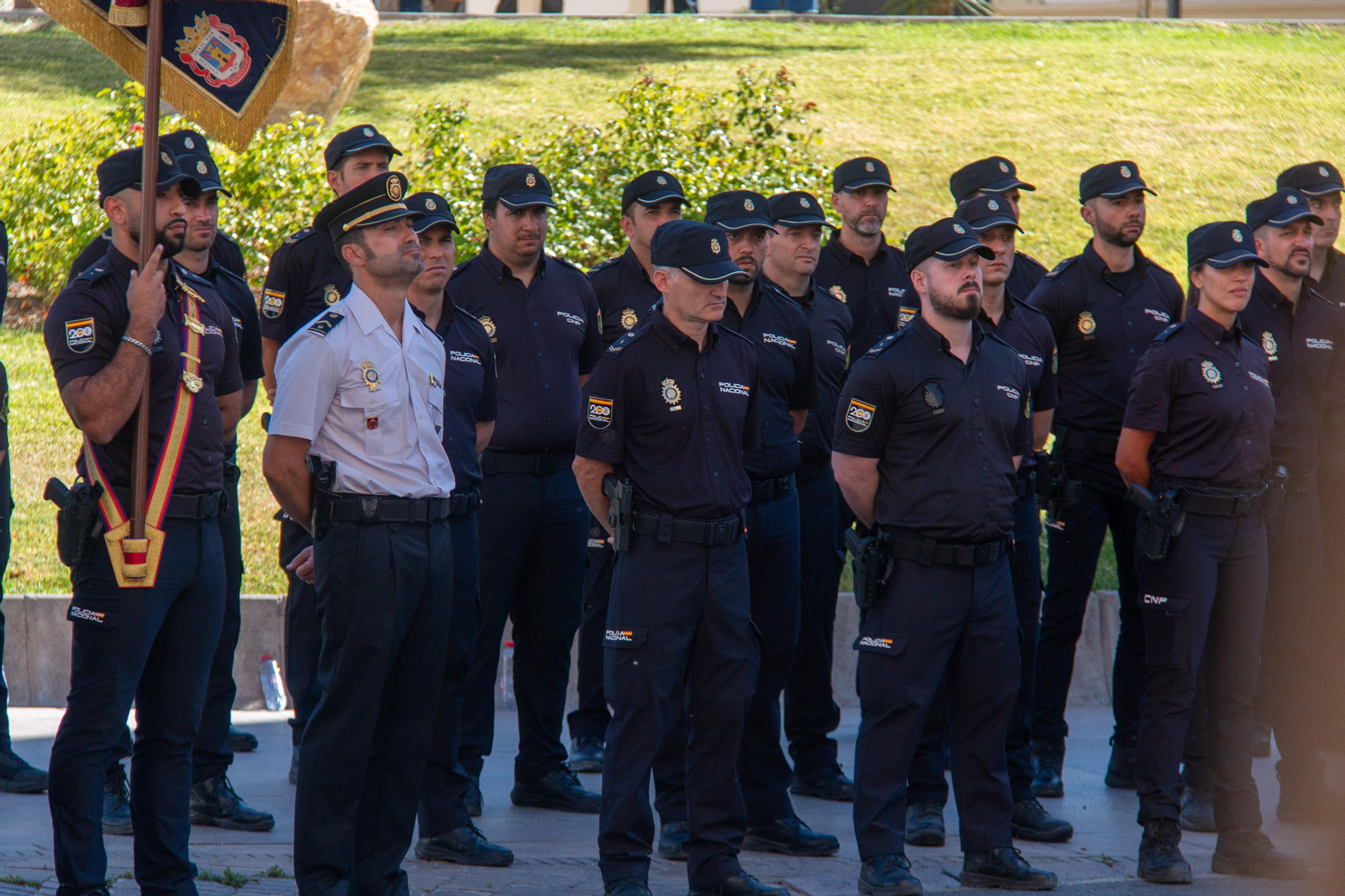 Así ha sido el acto de la dedicación nominativa de la fuente de la Avenida Salobreña a la Policía Nacional