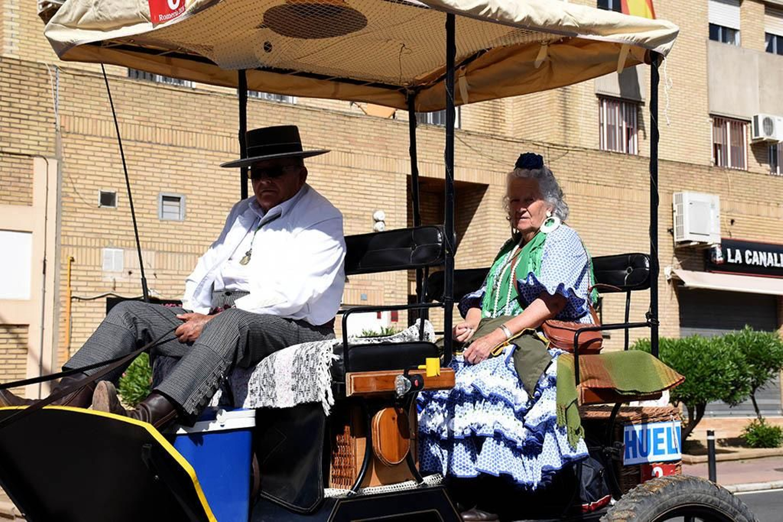 Imágenes de los carros de la Hermandad del Rocío de Huelva
