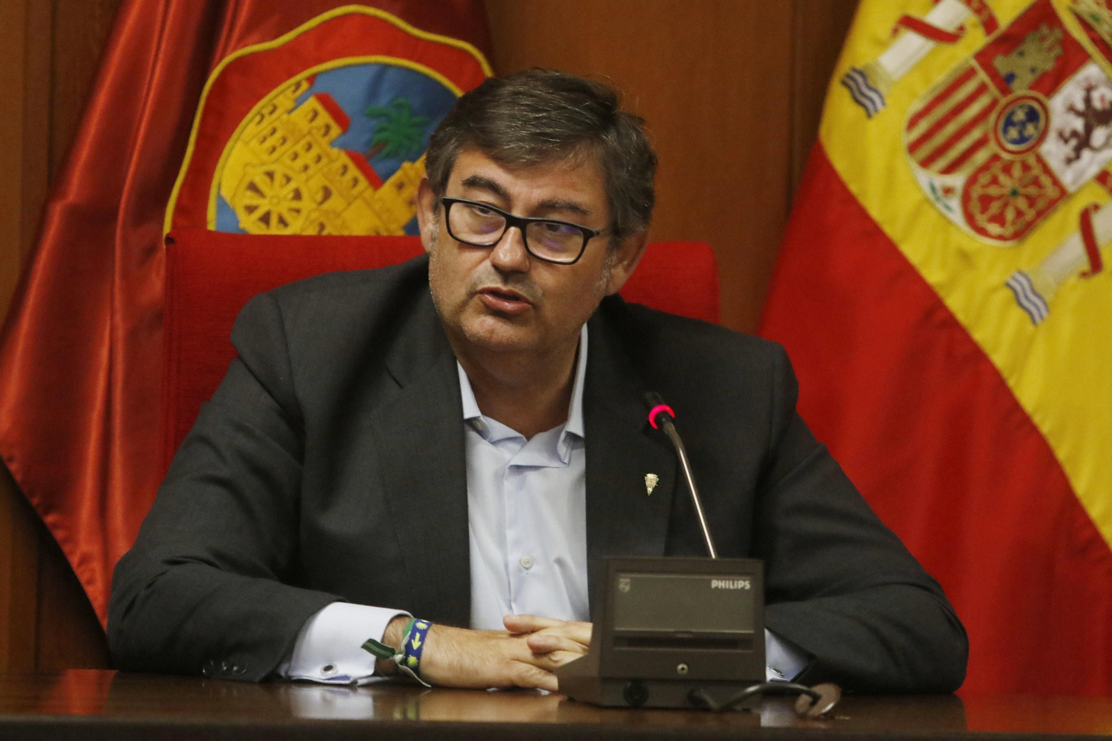 La recepción del Ayuntamiento al Córdoba CF por su ascenso a Primera RFEF, en imágenes