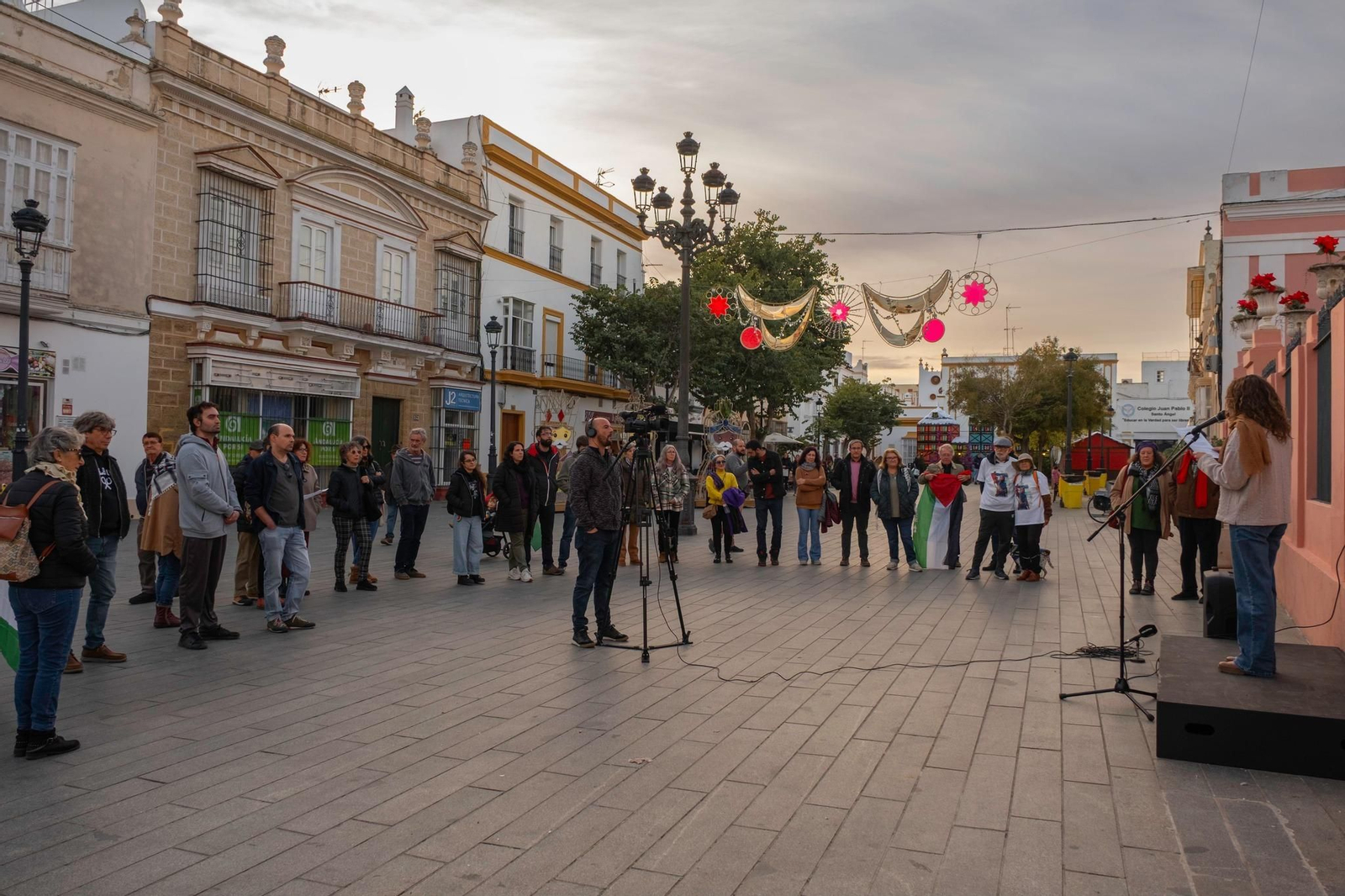 Concentración en defensa de Palestina en la Plaza de Jesús