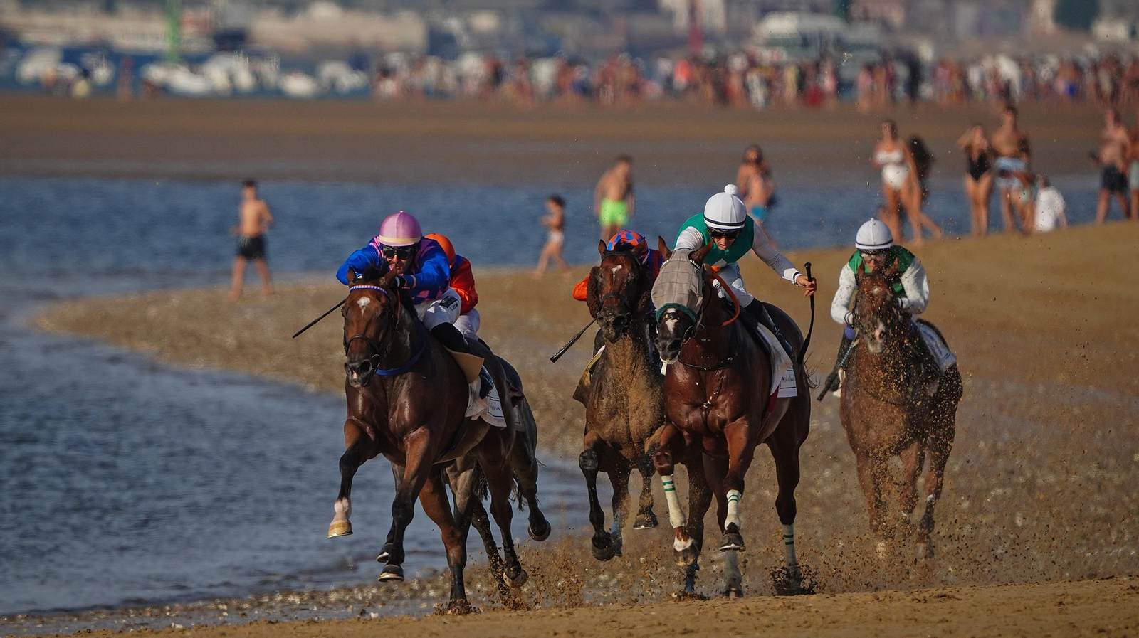 Imágenes del segundo ciclo de Carreras de Caballos de Sanlúcar