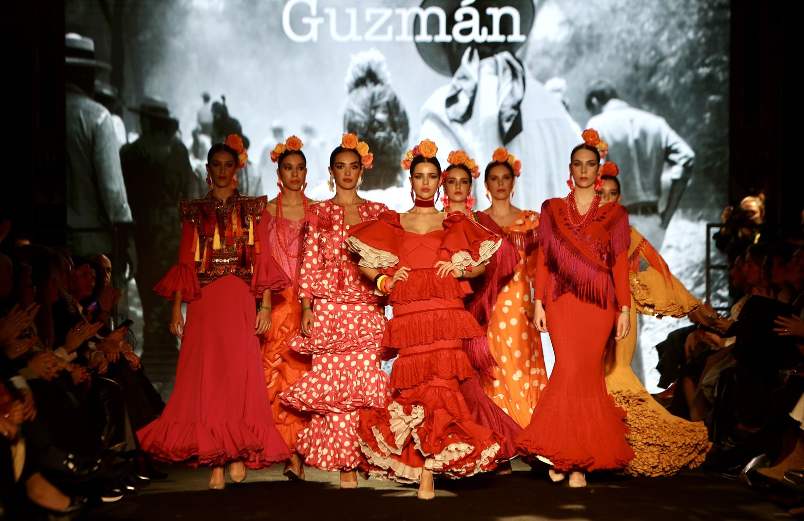 Desfile de la Hermandad del Rocío de Sevilla en We Love Flamenca 2024, todas las fotos