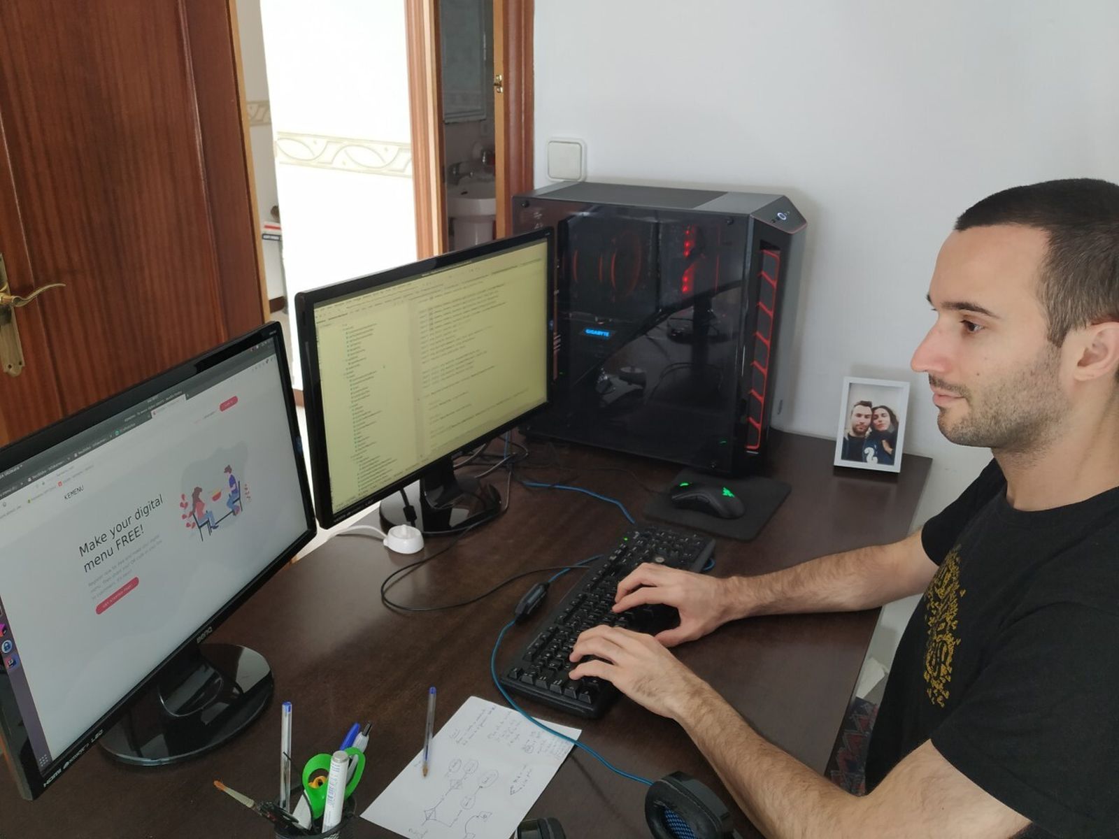 Nicolás Vargas trabaja en la aplicación Kemenu.com.