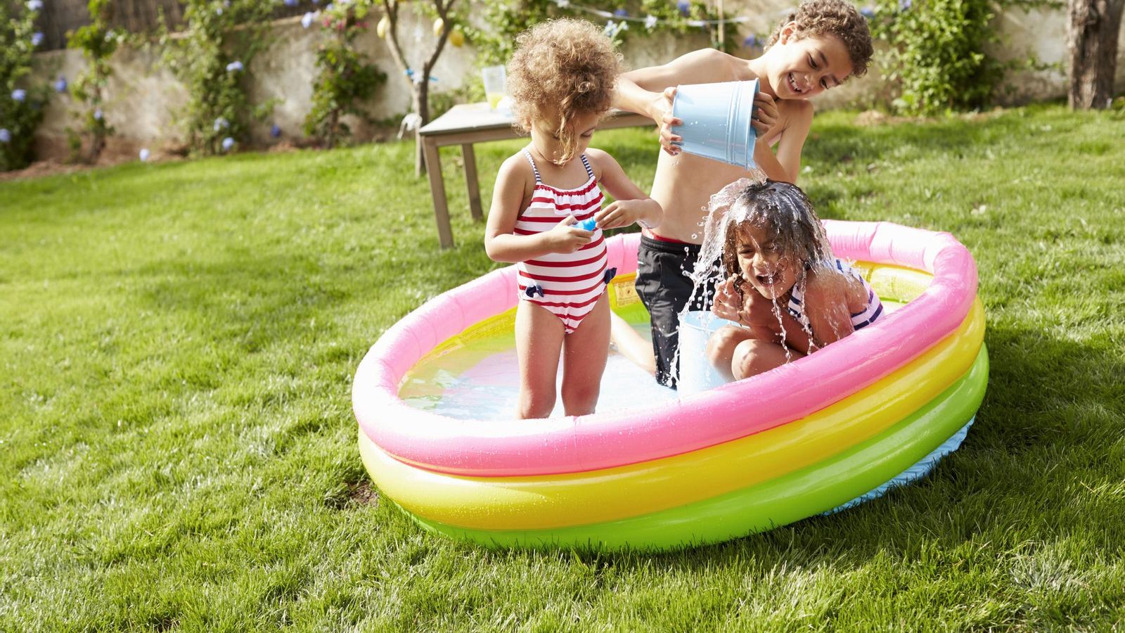 Las piscinas hinchables son la opción ideal para la diversión de los más pequeños.