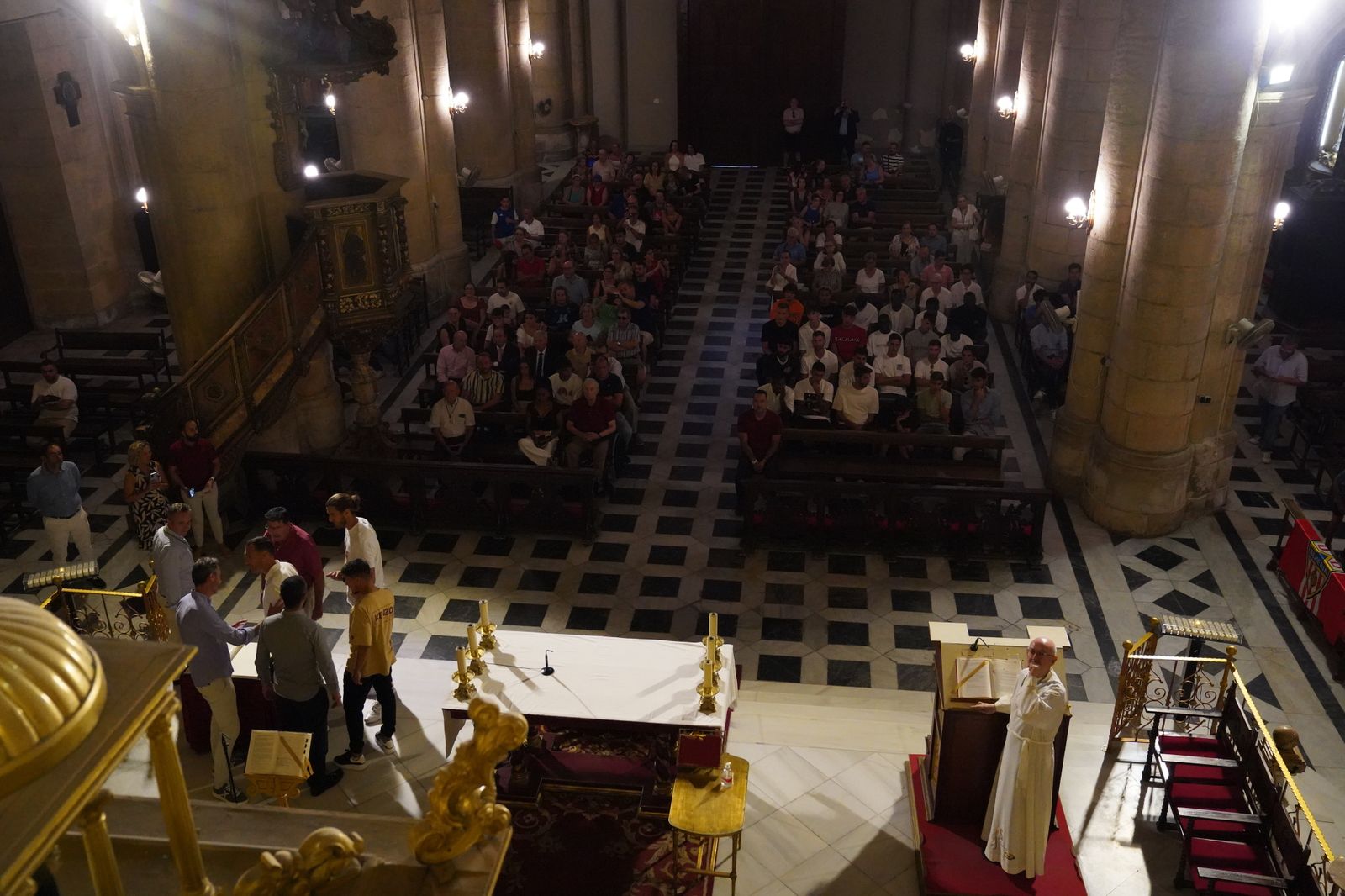 La visita del Almería a la Patrona, en imágenes