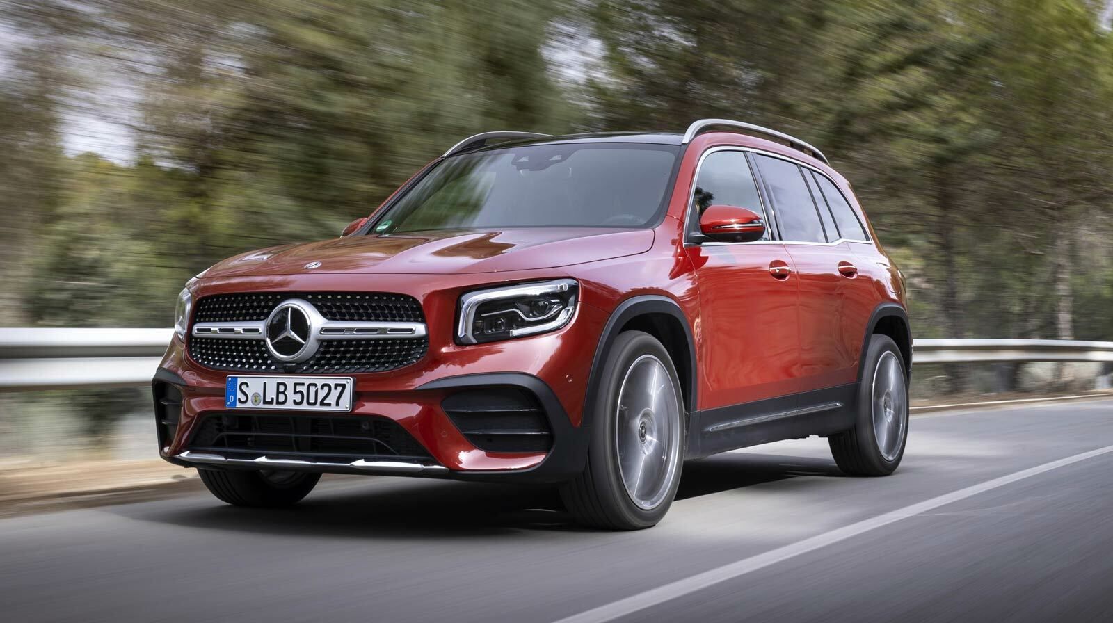 El nuevo Mercedes GLB se caracteriza por tener una estética muy poderosa.