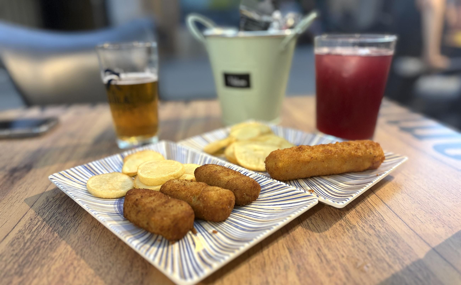 Tapas en Bar Tapería Entre Amigos Tapas en Bar Tapería Entre Amigos