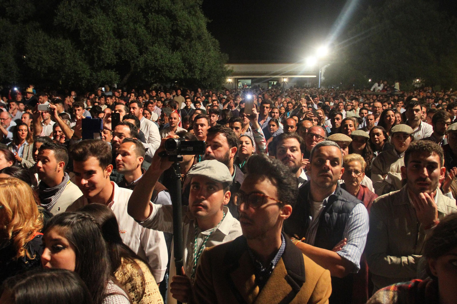 Salto a la reja de los almonteños.
