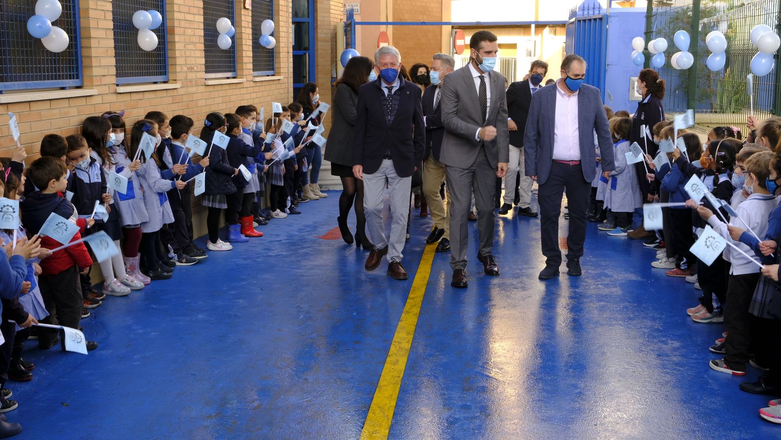 Imágenes de la visita del Alcalde de Almería al Colegio La Safa, por su 75 aniversario.