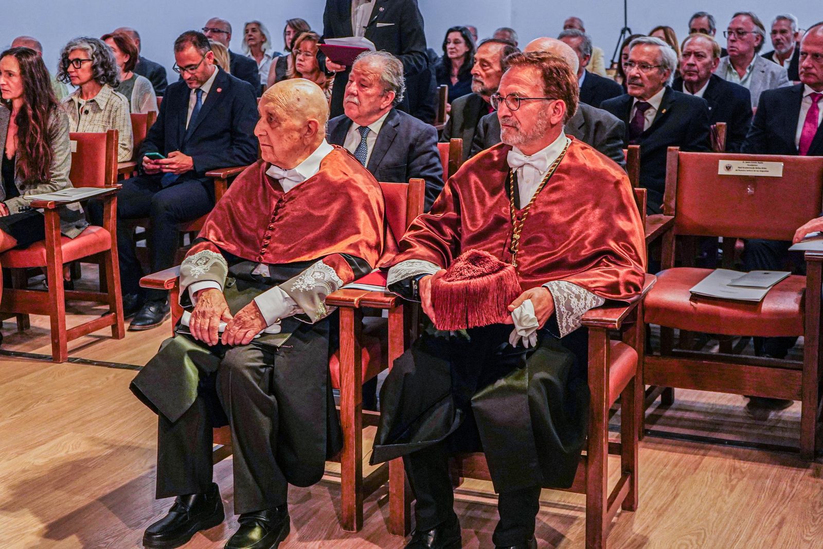 Así se ha convertido Miguel Giménez Yanguas en doctor honoris causa por la Universidad de Granada