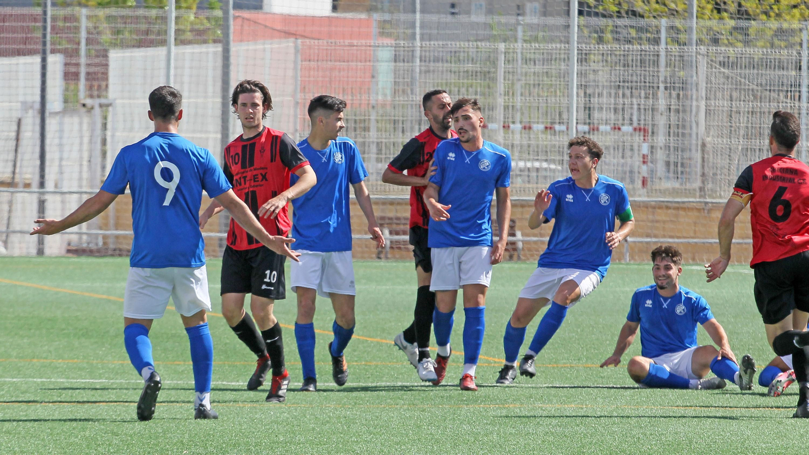 Bronca en La Granja entre Xerez DFC B y el Chiclana Industrial CF Bronca en La Granja entre Xerez DFC B y el Chiclana Industrial CF