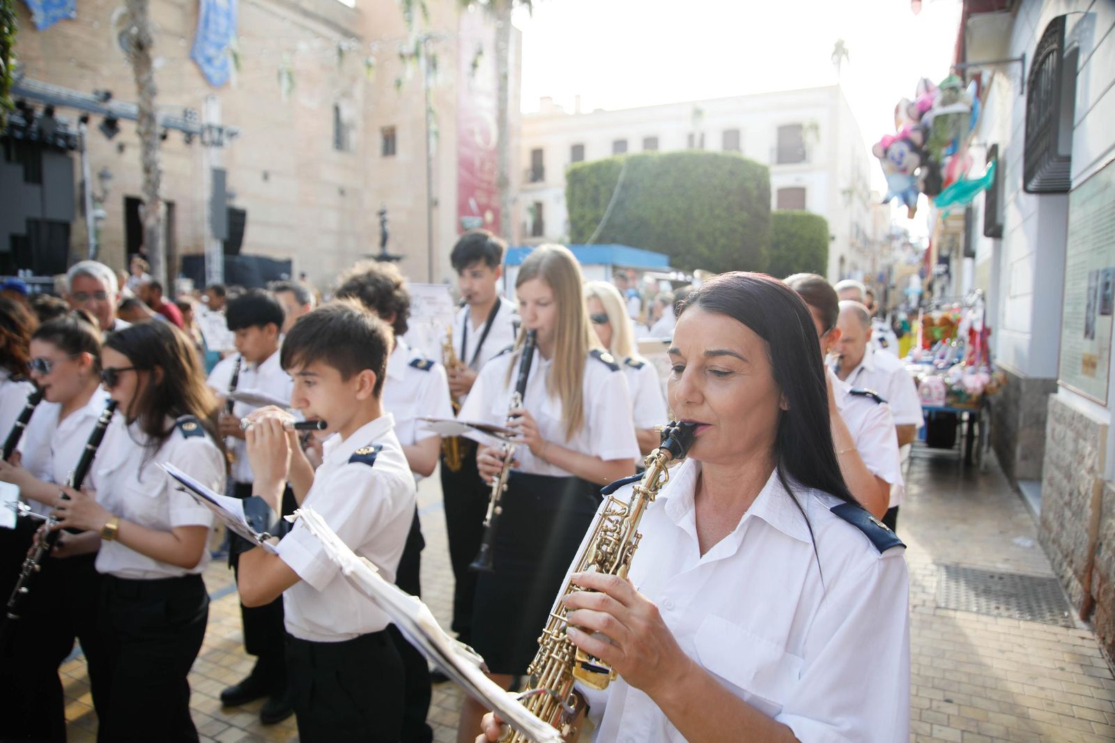 Desfile de Gigantes y Cabezudos de Vera, en imágenes
