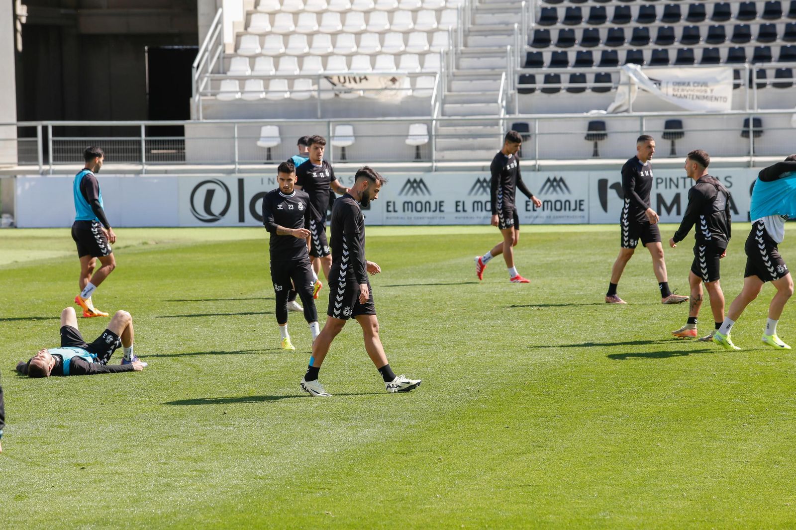 Las fotos del entrenamiento de la Balona previo al partido con el Cádiz Mirandilla, con Andrés Roldán presente