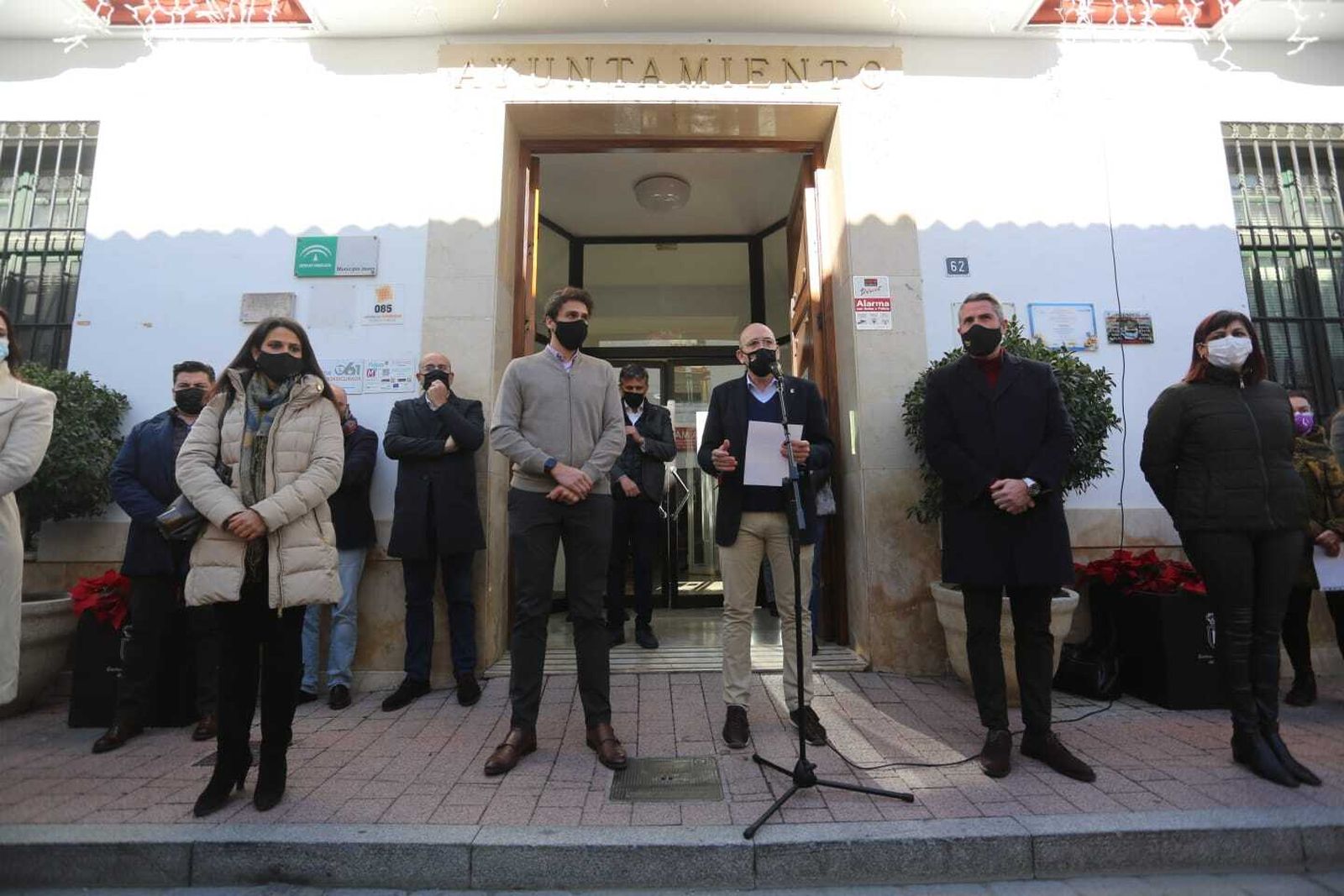 El acto convocado a las puertas del Consistorio cartameño