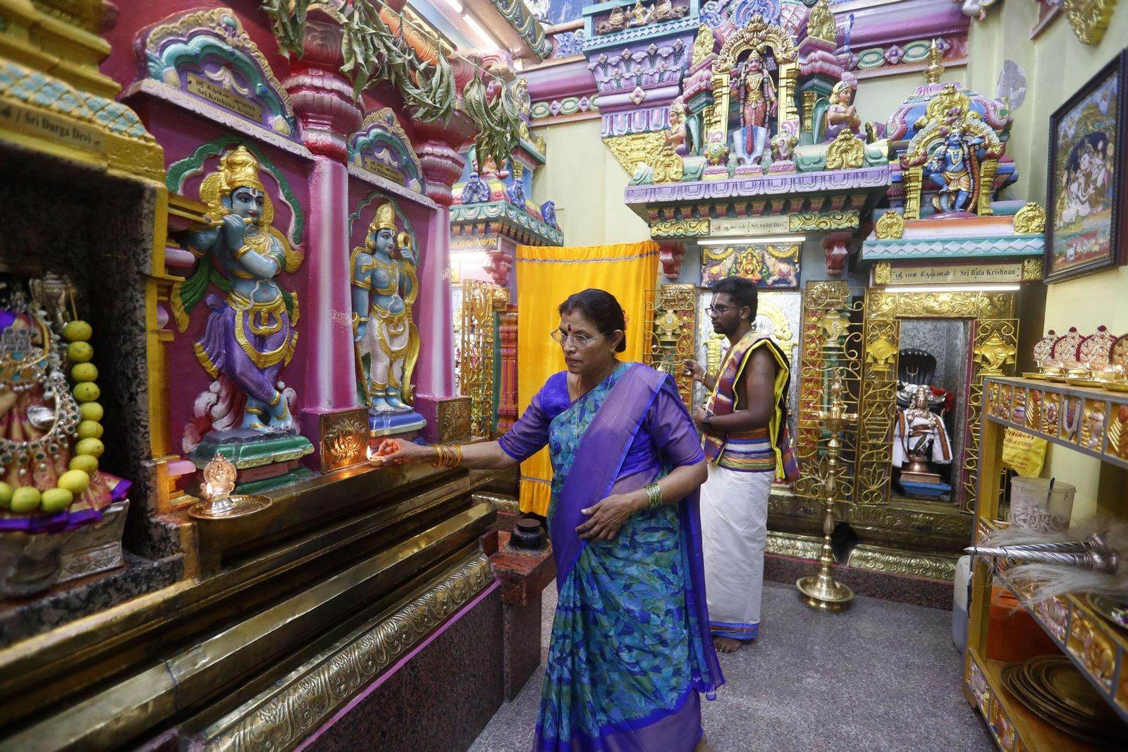 Las preciosas imágenes de la celebración del Diwali en India: un festival de luz y color