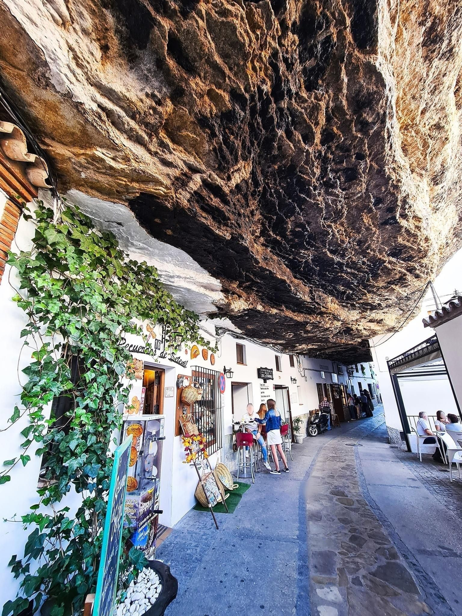 Una de las calles más típicas de Setenil