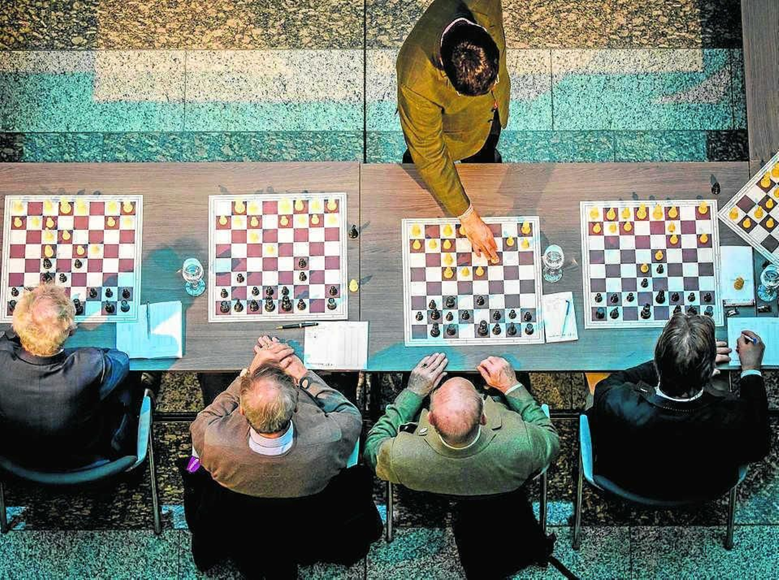 Anand, un campeón contra todosCarolina, un regreso dulce a la IndiaEl fichaje más caro y le sale a 'devolver' Anand, un campeón contra todosCarolina, un regreso dulce a la IndiaEl fichaje más caro y le sale a 'devolver'
