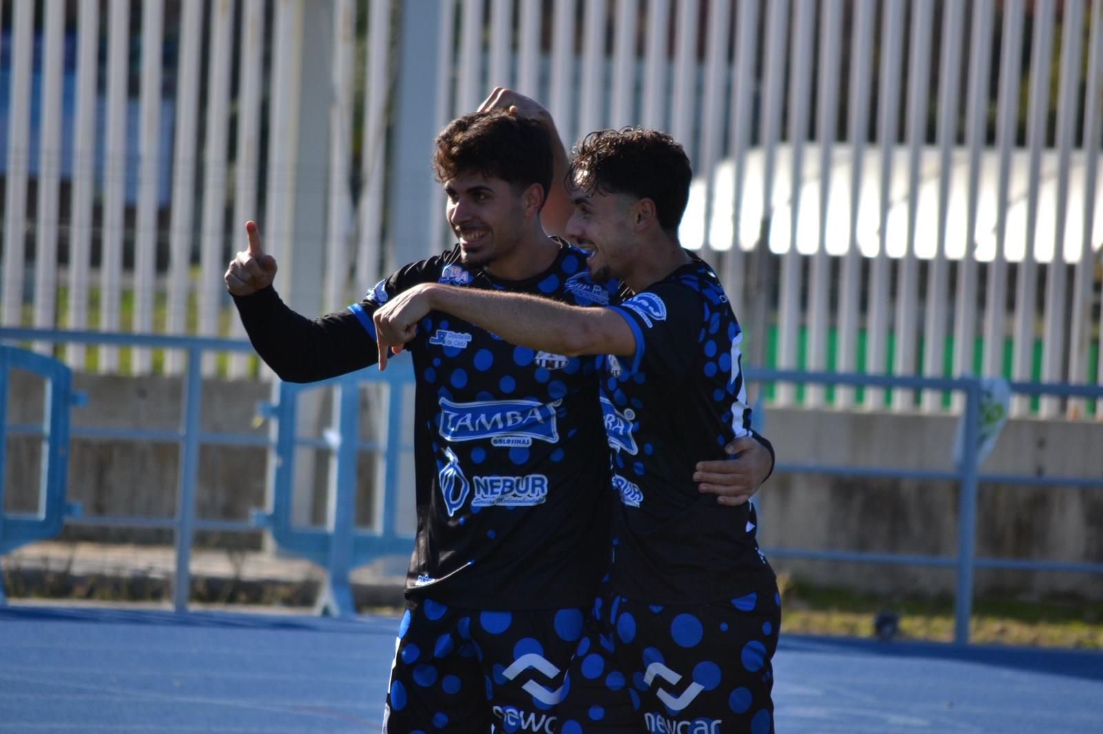 Mochón firmó un hat-trick para el Jerez Industrial.