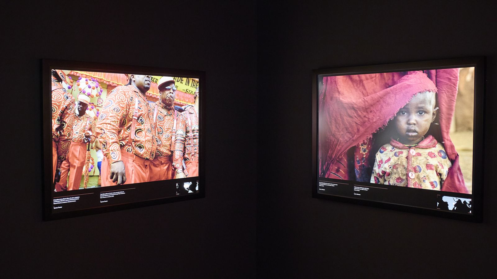 Caixafórum Sevilla acoge hasta el 25 de agosto 'Colores del mundo'.