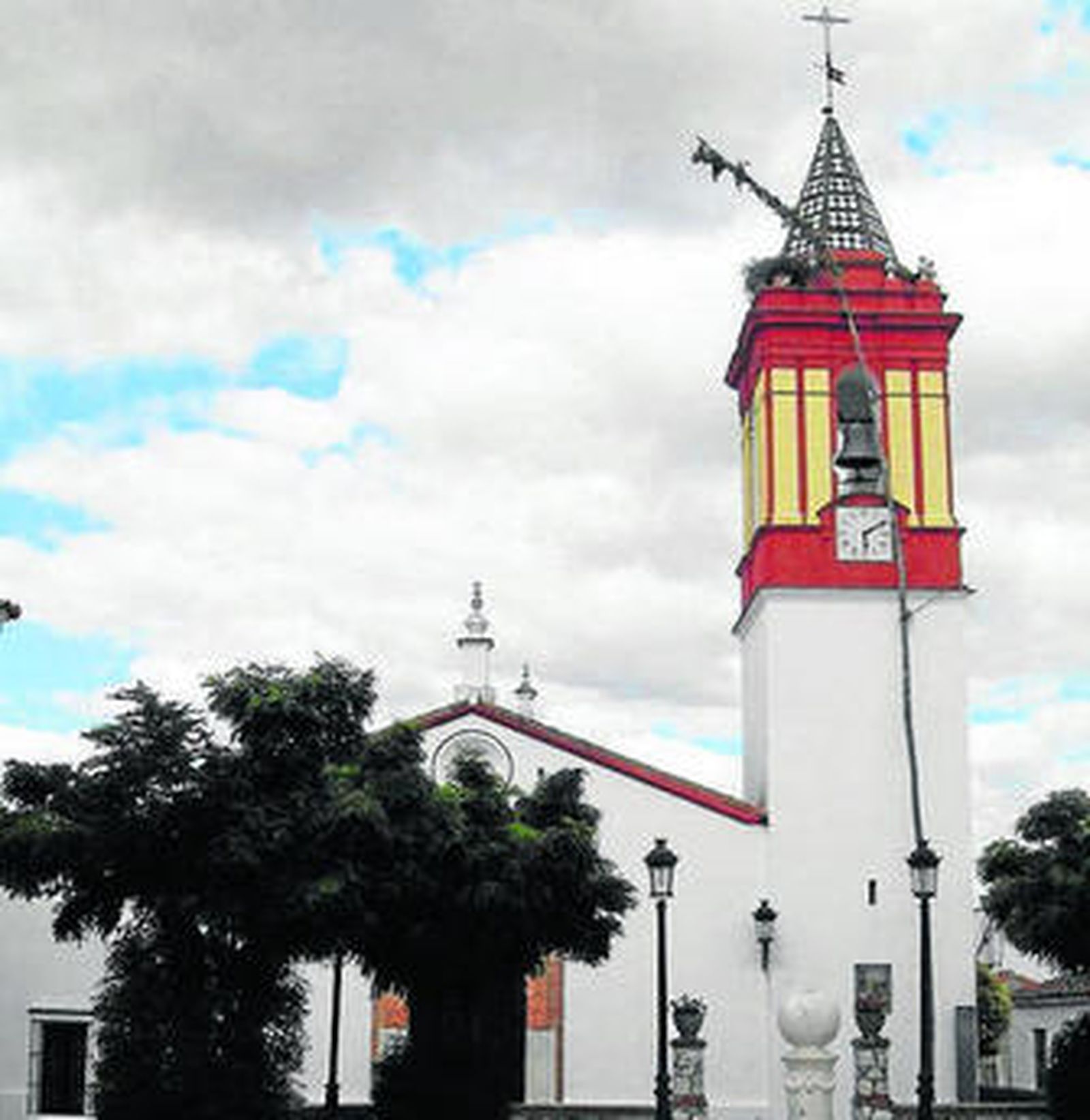 La iglesia del municipio de Cortelazor la Real.