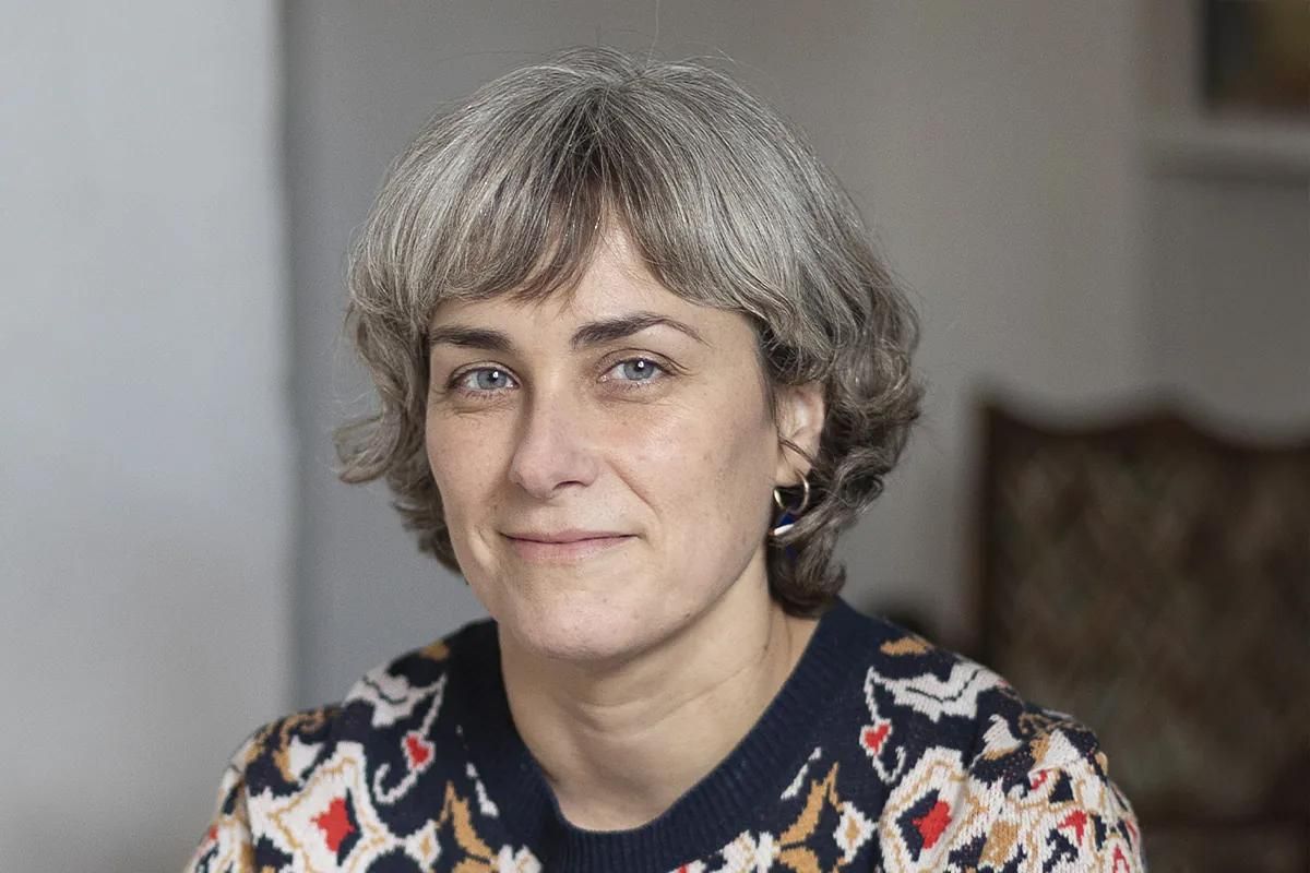 La escritora Sara Mesa analizará las dinámicas laborales actuales en La Terraza de Fundación Unicaja en Cádiz