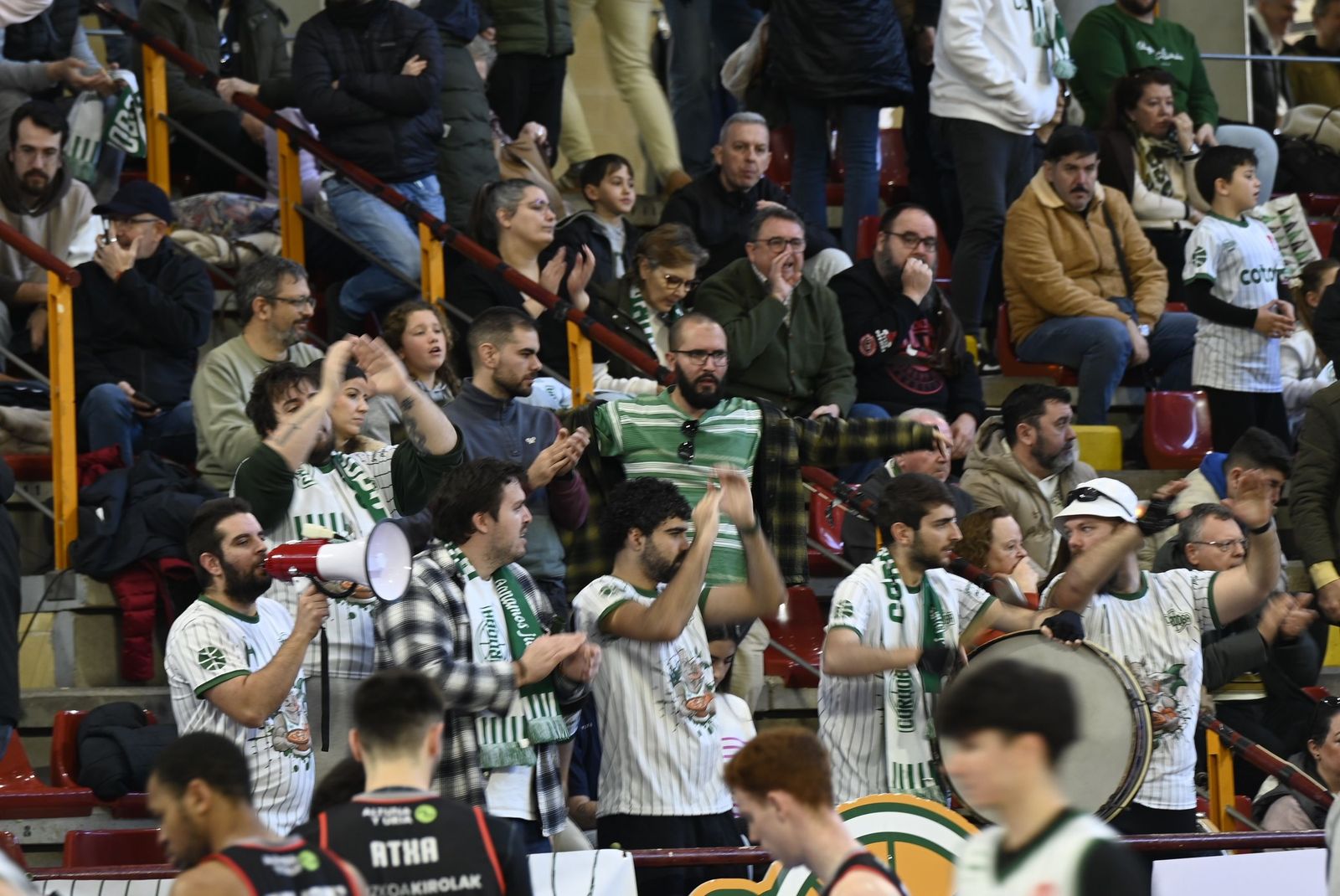 Las mejores fotos del ambiente en Vista Alegre para el Coto Córdoba - Biele Iraurgi
