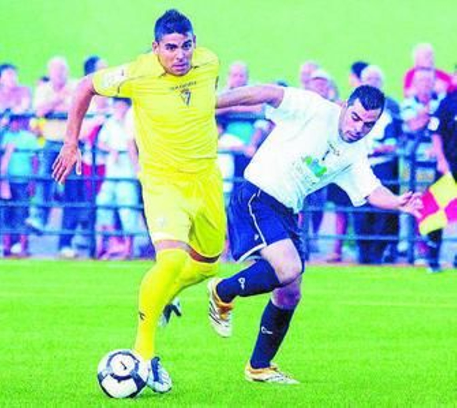 Juanjo Bezares (i), durante la pasada pretemporada.