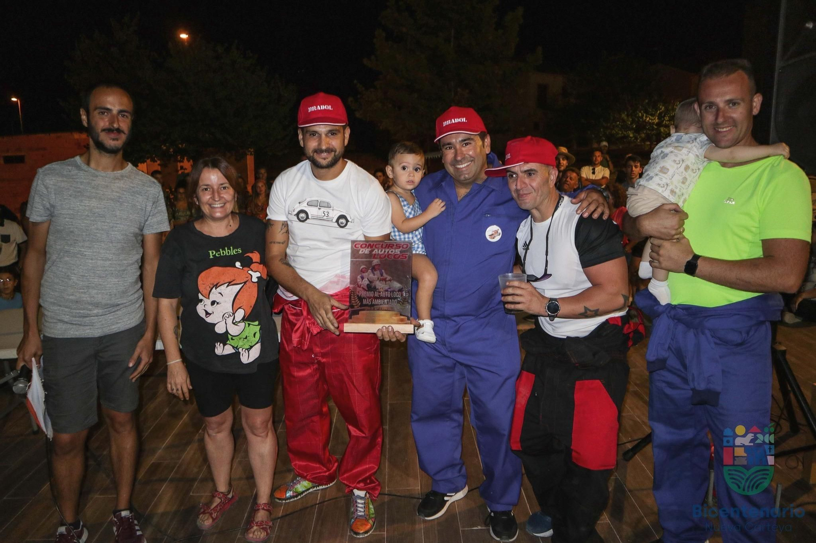 La disparatada carrera de autos locos de Nueva Carteya, en imágenes