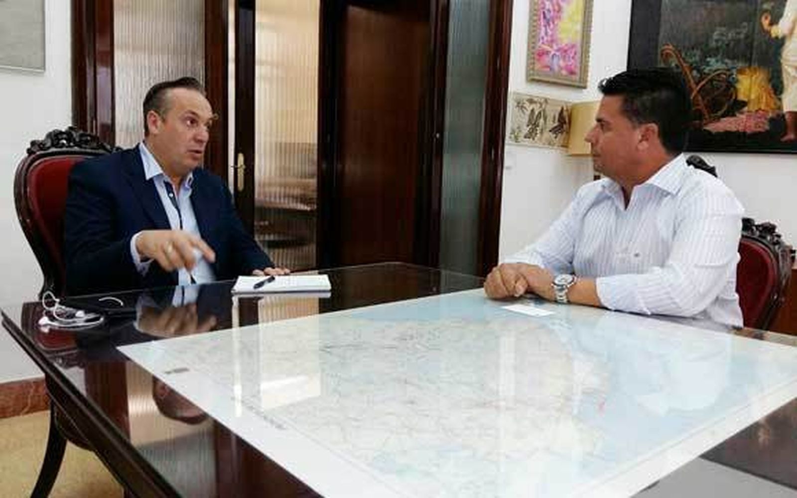 El vicepresidente de Diputación se entrevista con el alcalde de Torrecera