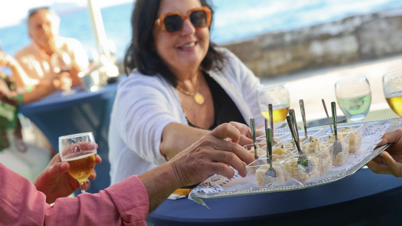 Degustación de ensaladilla rusa en El Balneario.