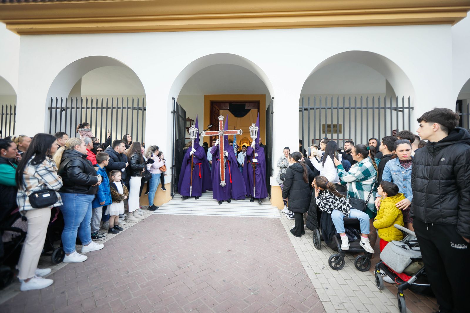 La procesión del Encuentro, en imágenes