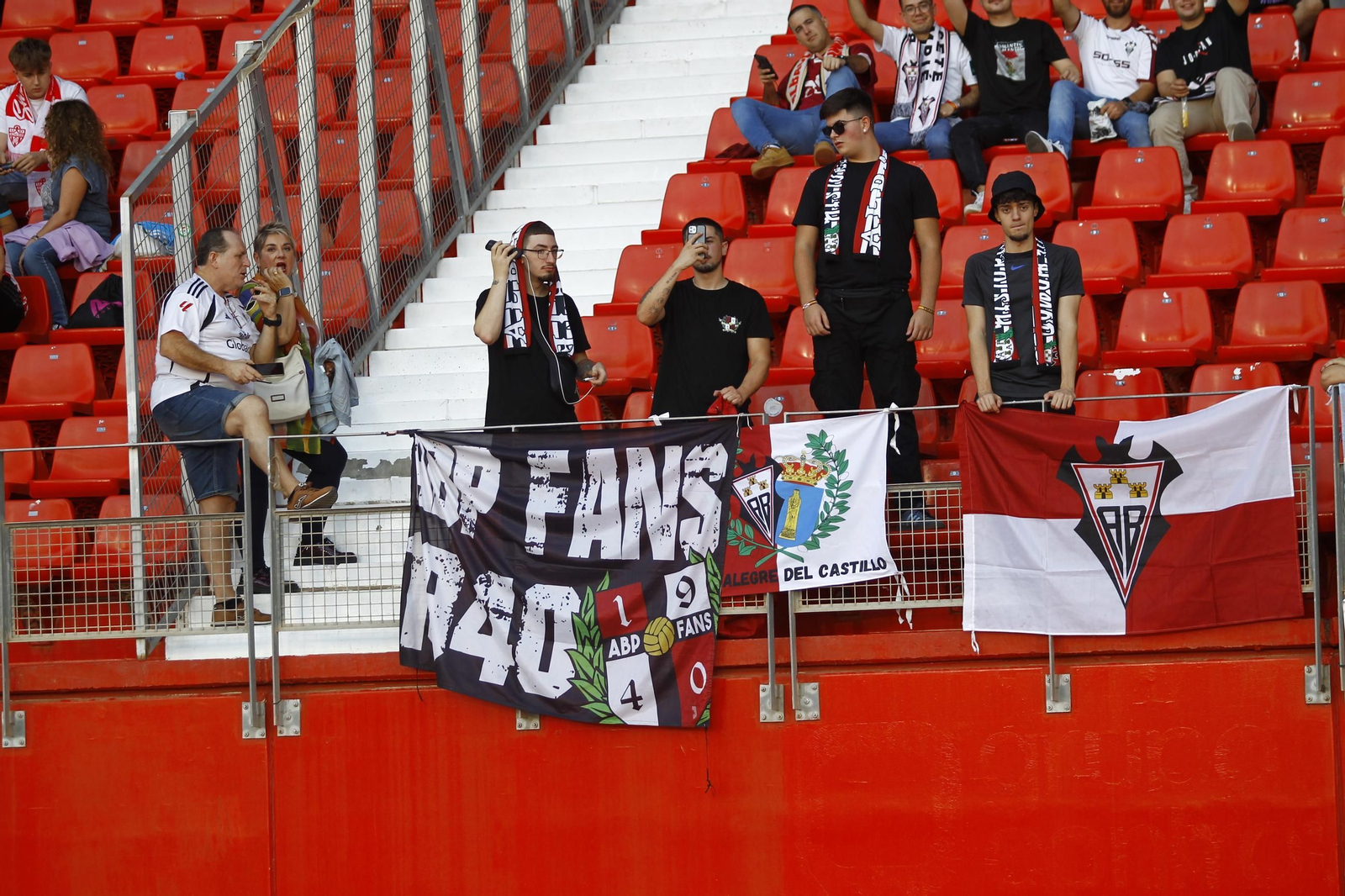 Búscate en las fotos del partido Almería-Albacete