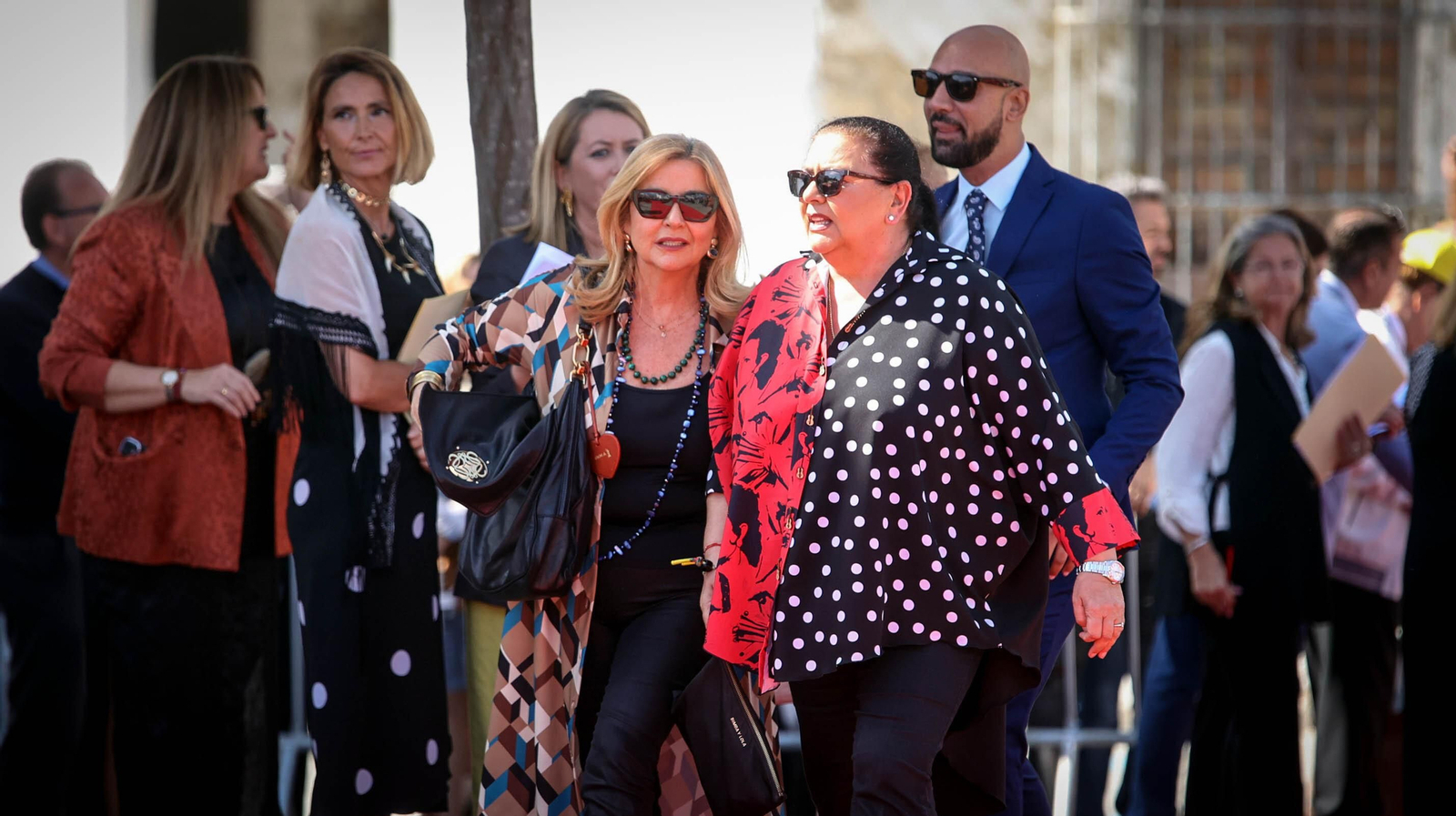Toda la familia de Lola Flores y muchos famosos en Jerez en la inauguración de su Centro Cultural Toda la familia de Lola Flores y muchos famosos en Jerez en la inauguración de su Centro Cultural