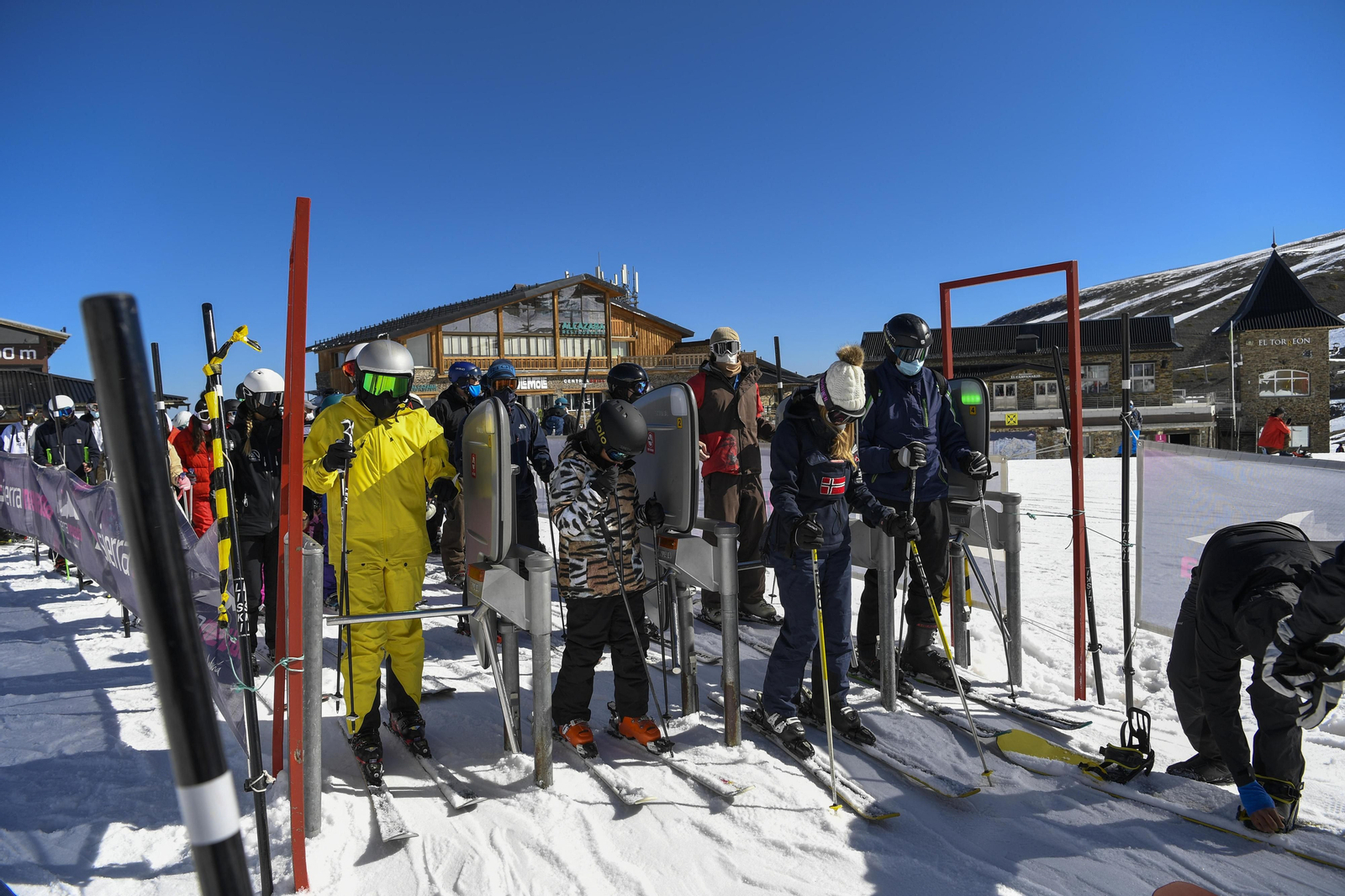 Fotos del último día de esquí en Sierra Nevada