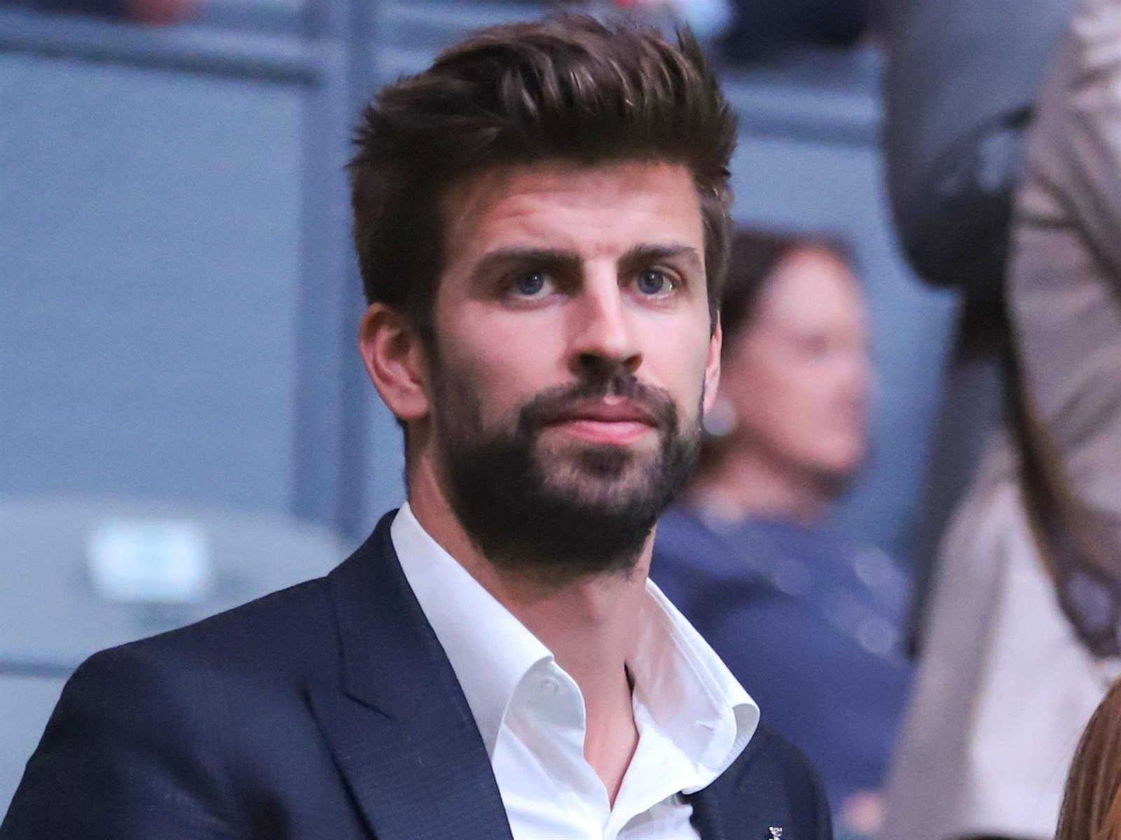 Gerard Piqué, en la grada presenciando un partido de fútbol. Gerard Piqué, en la grada presenciando un partido de fútbol.