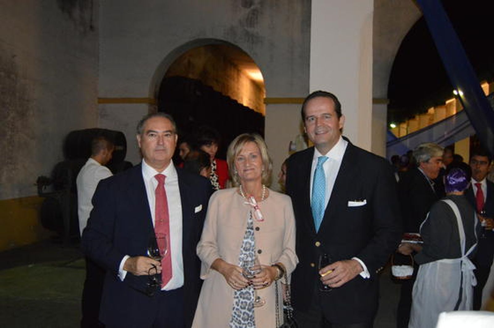 Enrique Pérez-Barbadillo, María José Eyaralar y Michi Primo de Rivera.

Foto: Ignacio Casas de Ciria