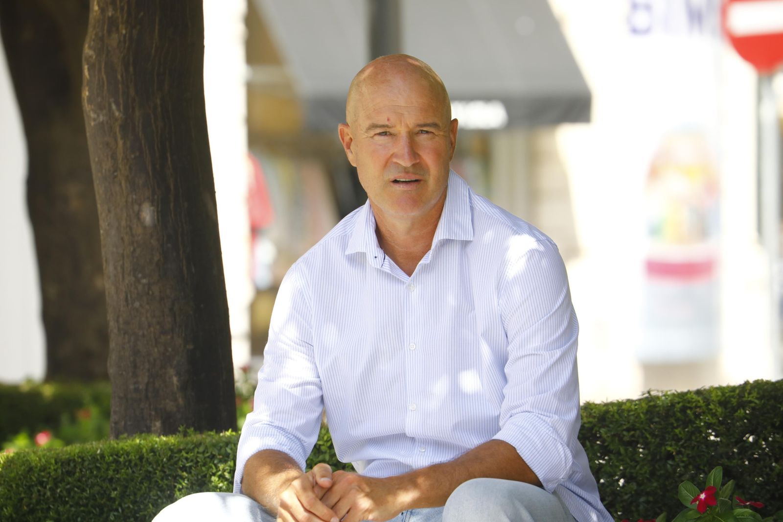 Rafael Berges posa para 'el Día' en la plaza de las Tendillas.