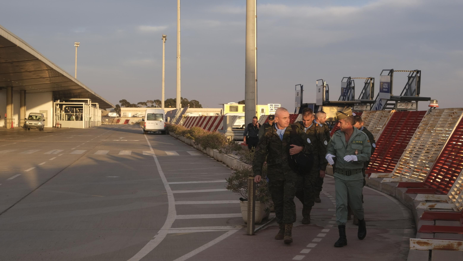 Imágenes de la salida del segundo contingente de La Legión con destino el Líbano